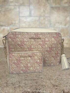 Michael Kors Pink & Cream Camera Crossbody Bag & Wallet Set Smoky Rose
